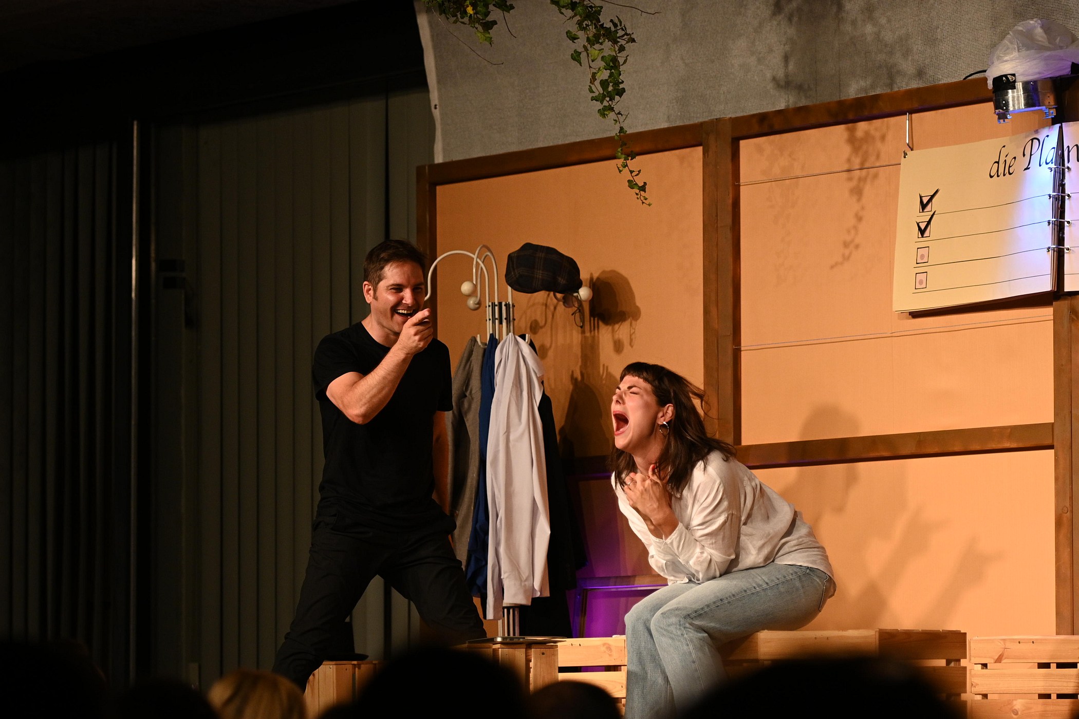 20220728_ôsterreichPremiere_HowToDateAFeminist@Stadthaus_368%20Kopie